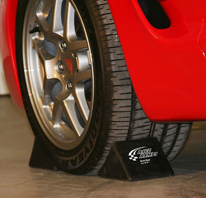 RUBBER WHEEL CHOCKS WITH EXTRA GRIP - SET OF TWO