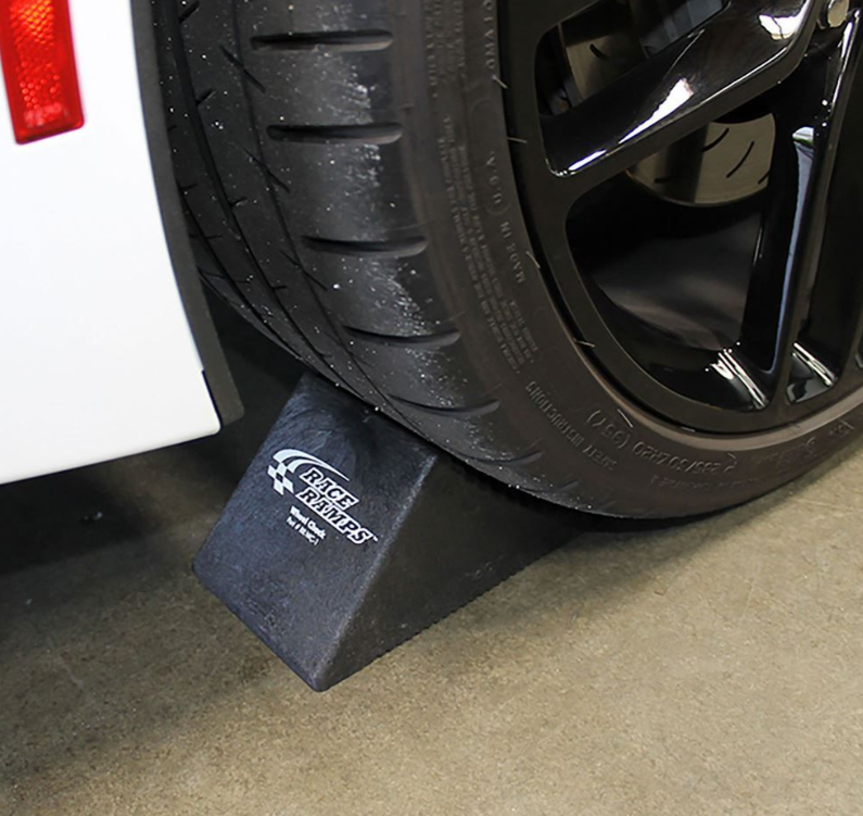 RUBBER WHEEL CHOCKS WITH EXTRA GRIP - SET OF TWO