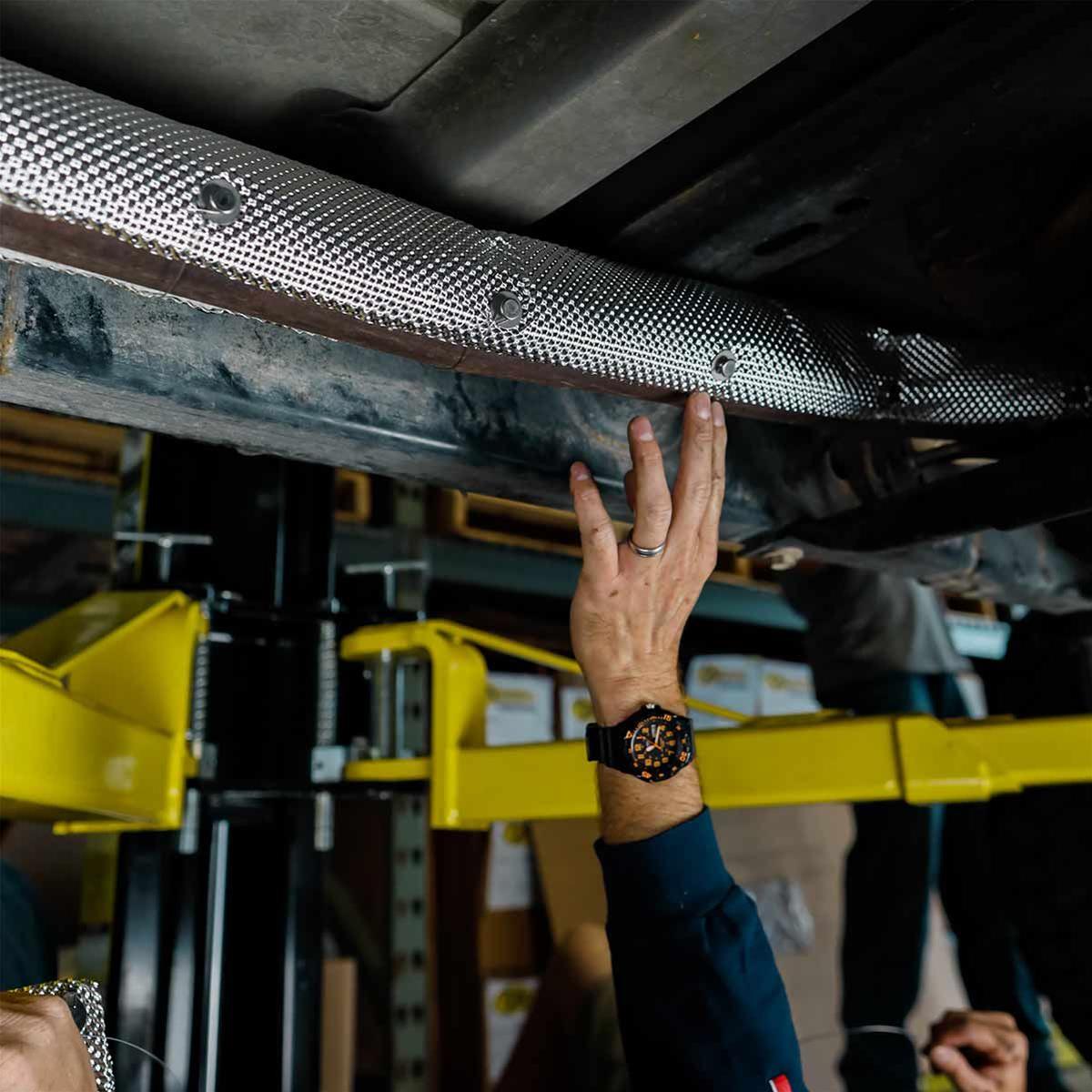 EXHAUST PIPE HEAT SHIELD
